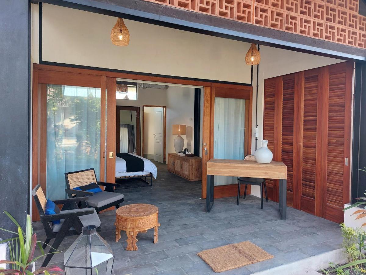 Superior King or Twin room, Pool Side (Stone 9)