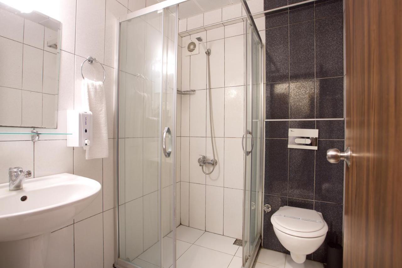 Standard Twin Room,1419453309:JPEG