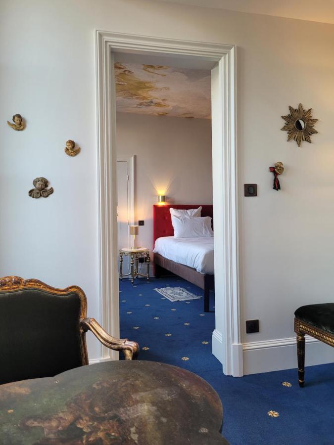 Luxury Suite,1498504099:JPEG
