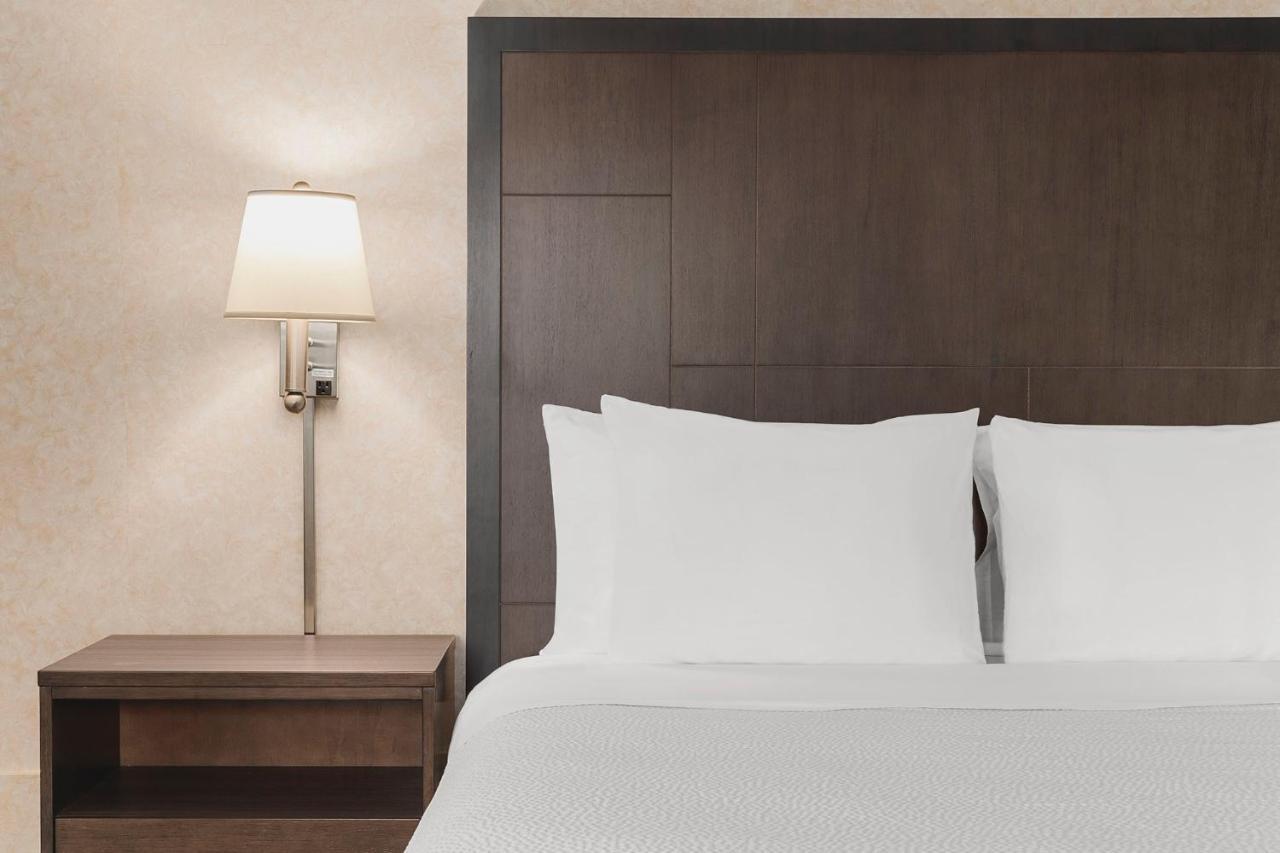 King Room,1706828353:JPEG