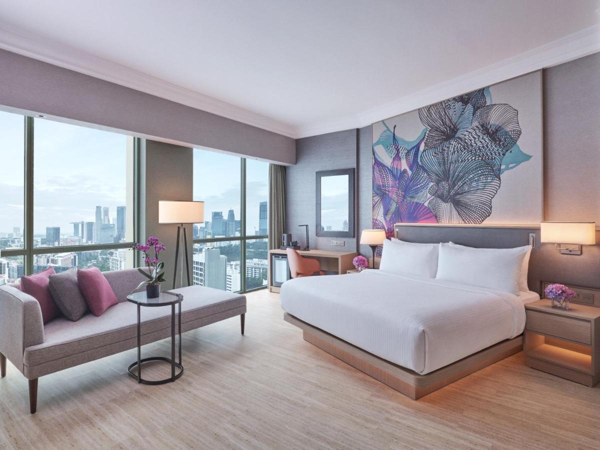 Premier Club Waterfront King Newly renovated room