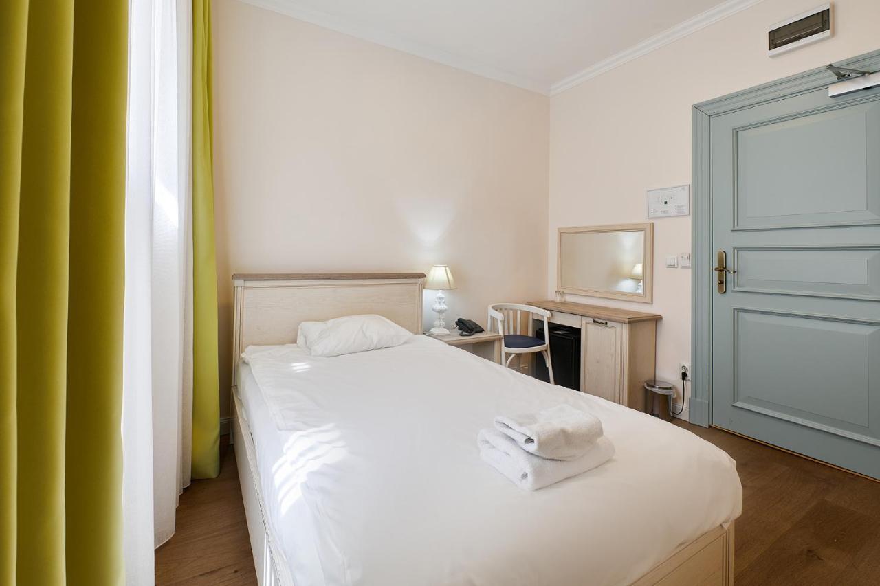 Standard Single Room,1774557667:JPEG