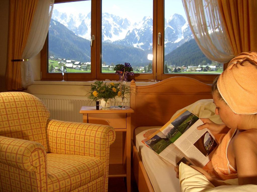 Familienzimmer mit Bergblick