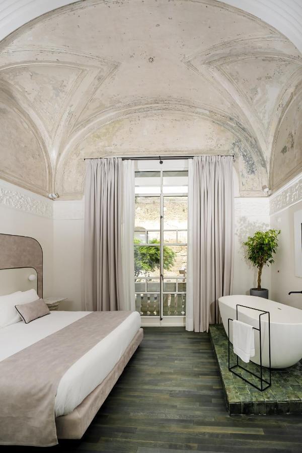 Suite met Queensize Bed en Bubbelbad