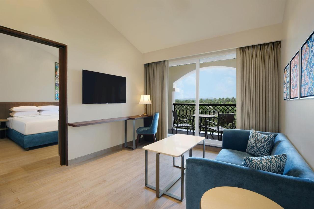 Fairfield Suite- Kids’ swim classes + 15% off Food & Beverage