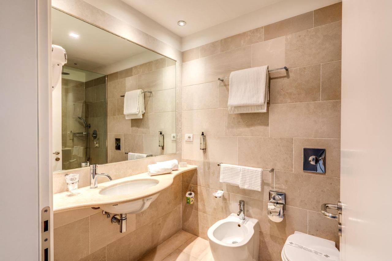 Deluxe Double or Twin Room with Terrace