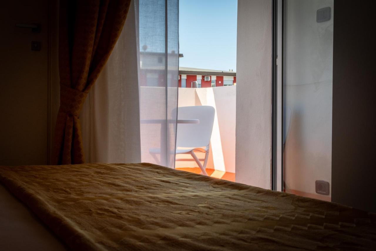 2 Doppelzimmer mit Verbindungstür