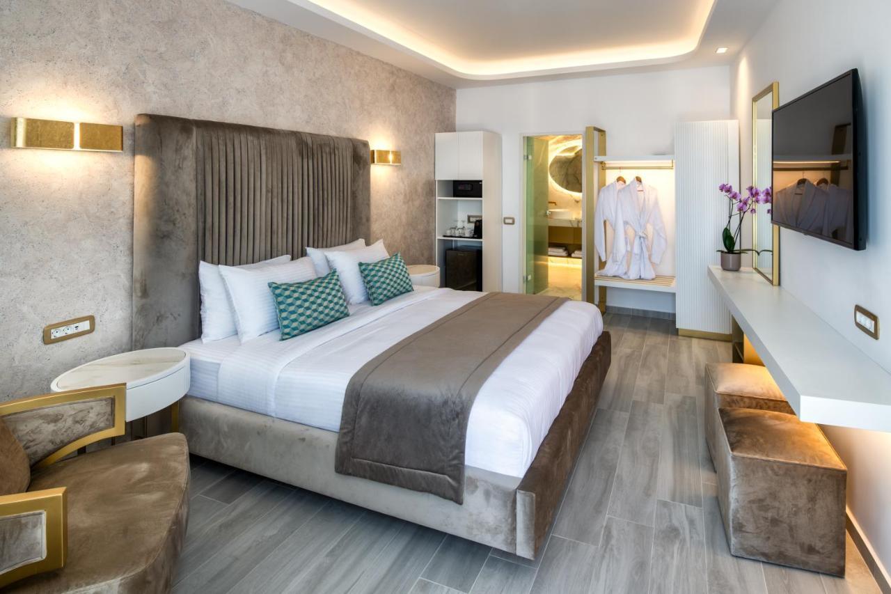 Junior Suite with Outdoor Tub