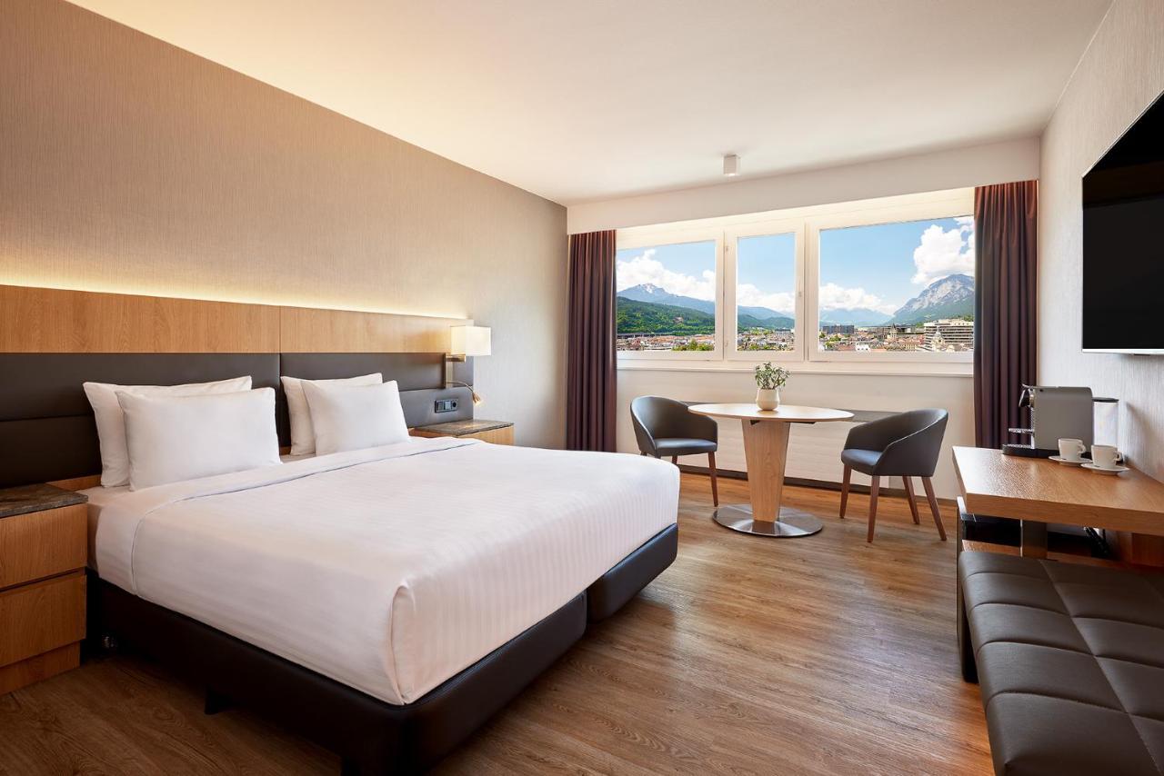 Standard Guest Room with King Bed and Mountain View,1631543027:JPEG