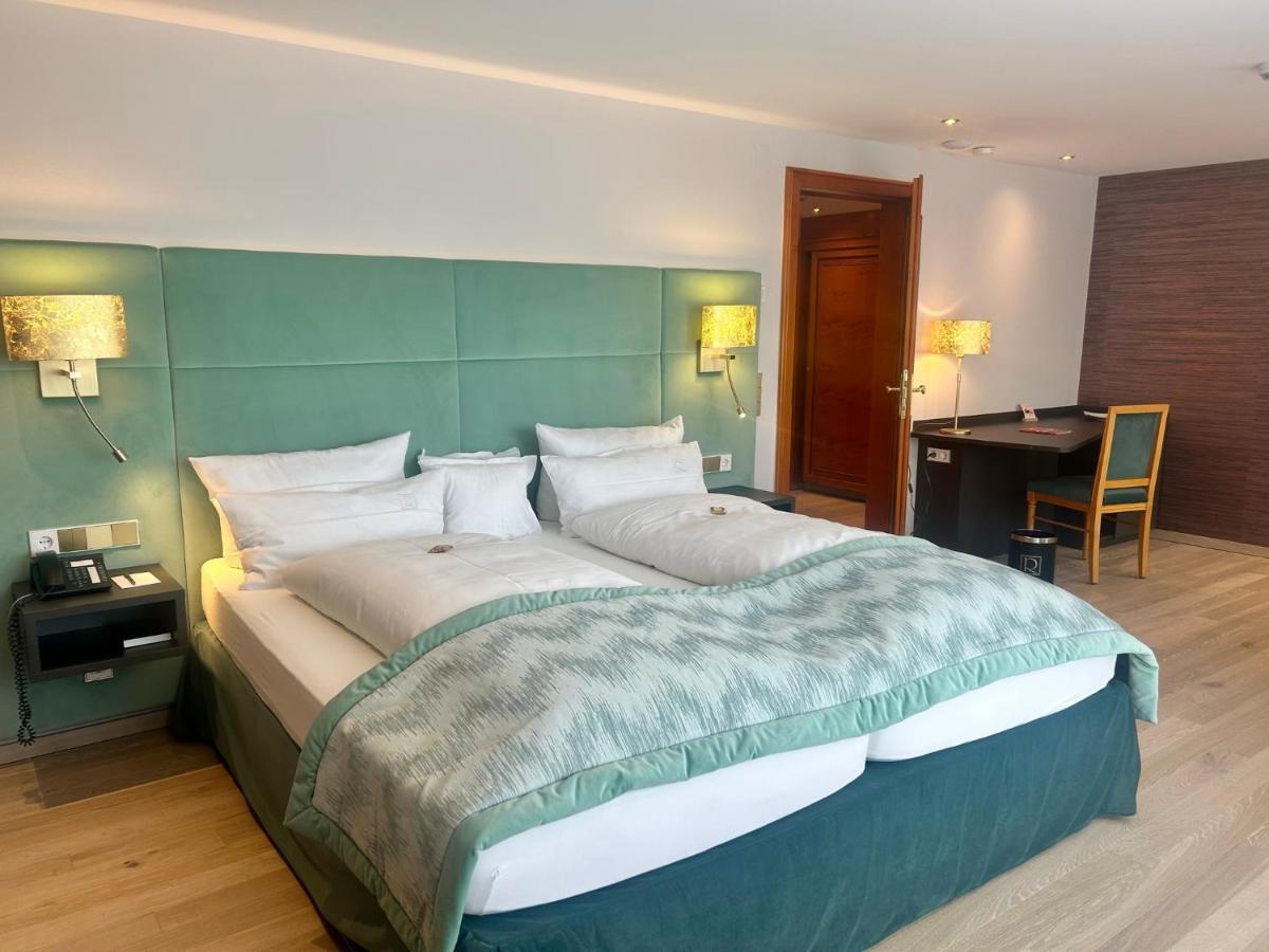 King Room with Mountain View