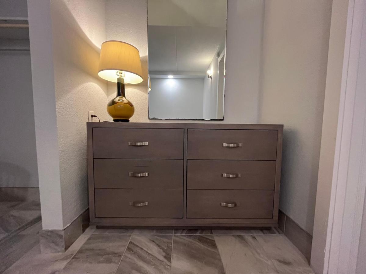 Deluxe King Efficiency Suite