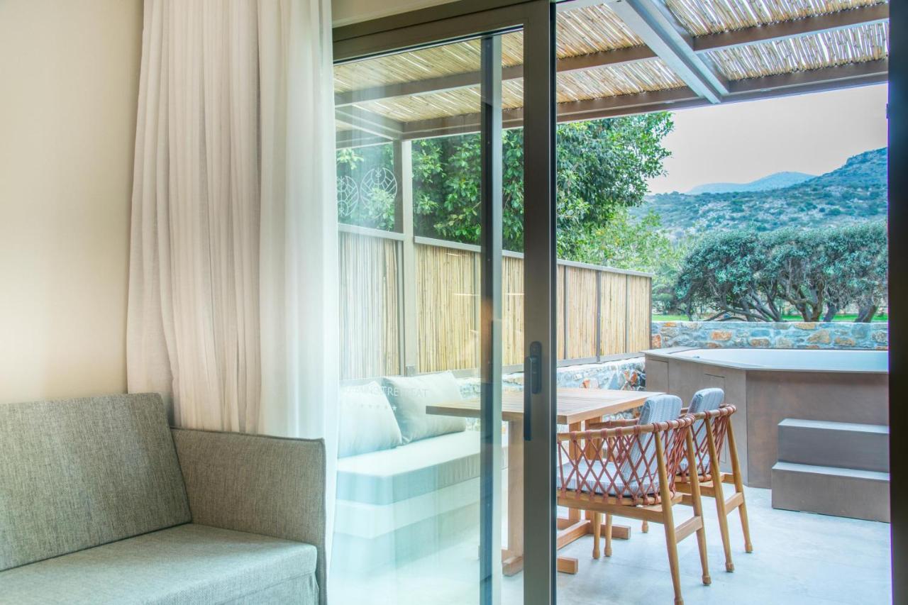 Hébergement Double Classique avec Bain à Remous Extérieur - Vue sur Jardin