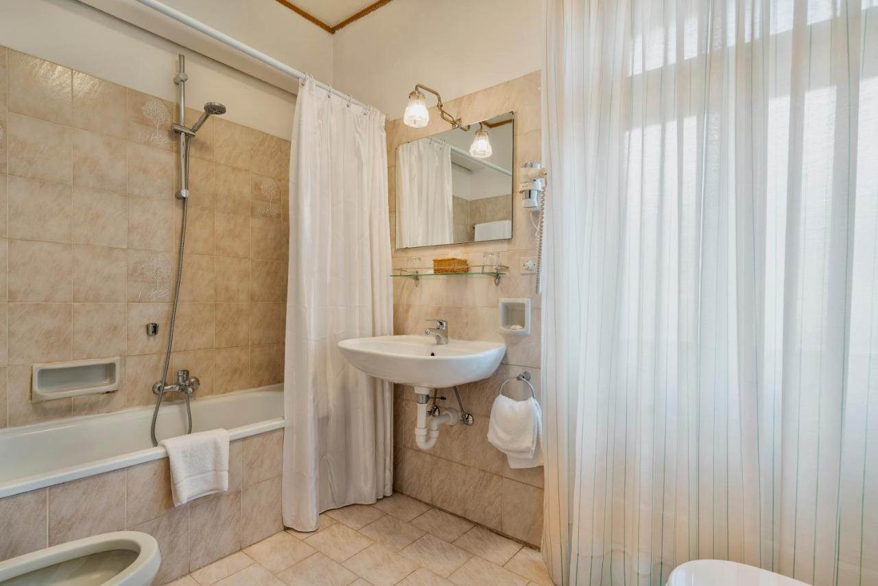 Chambre Double ou Lits Jumeaux Confort avec Balcon