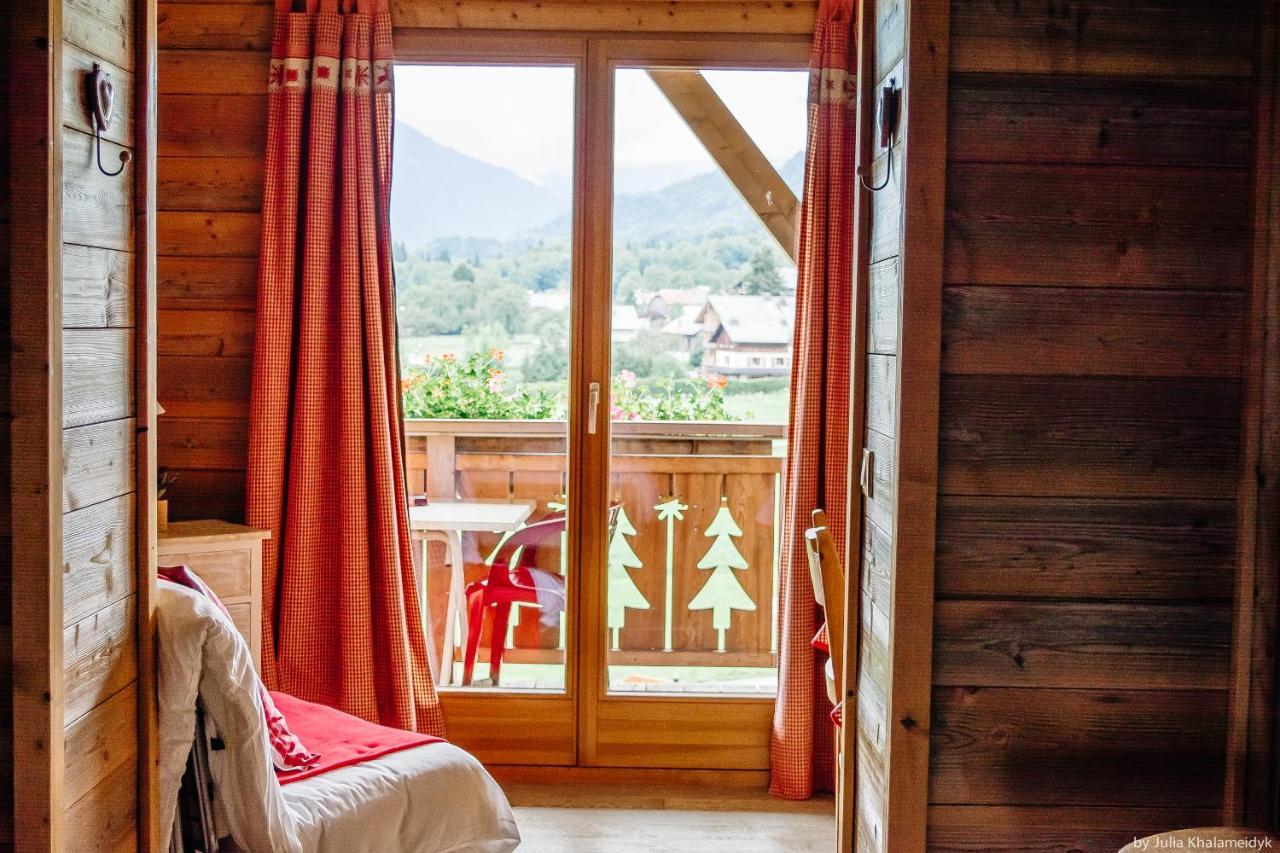Chambre Triple Supérieure avec Vue sur la Montagne
