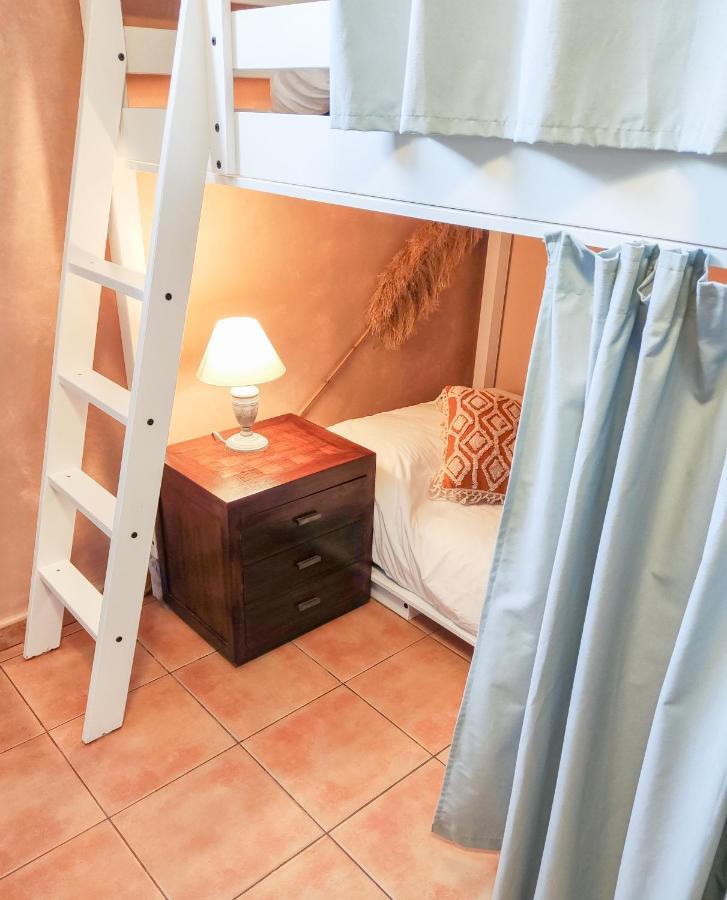 Lit dans Dortoir Mixte de 6 Lits
