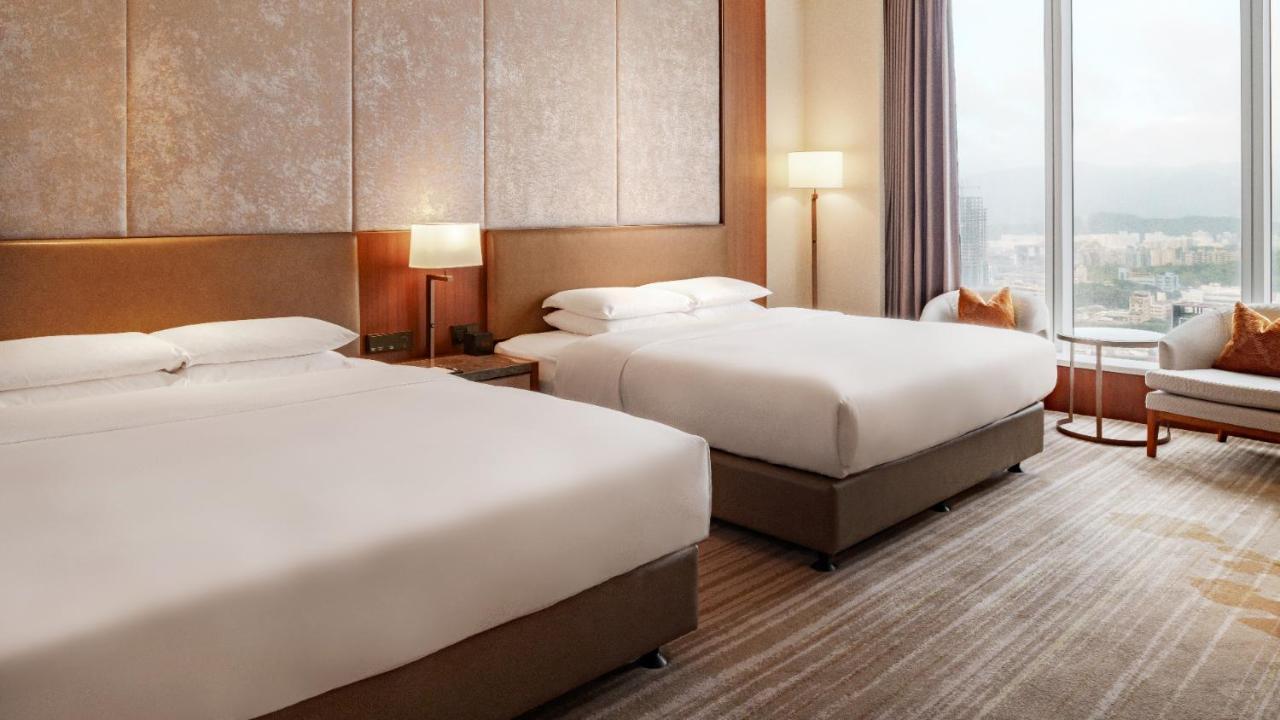 Deluxe Guest room with 2 Double Beds