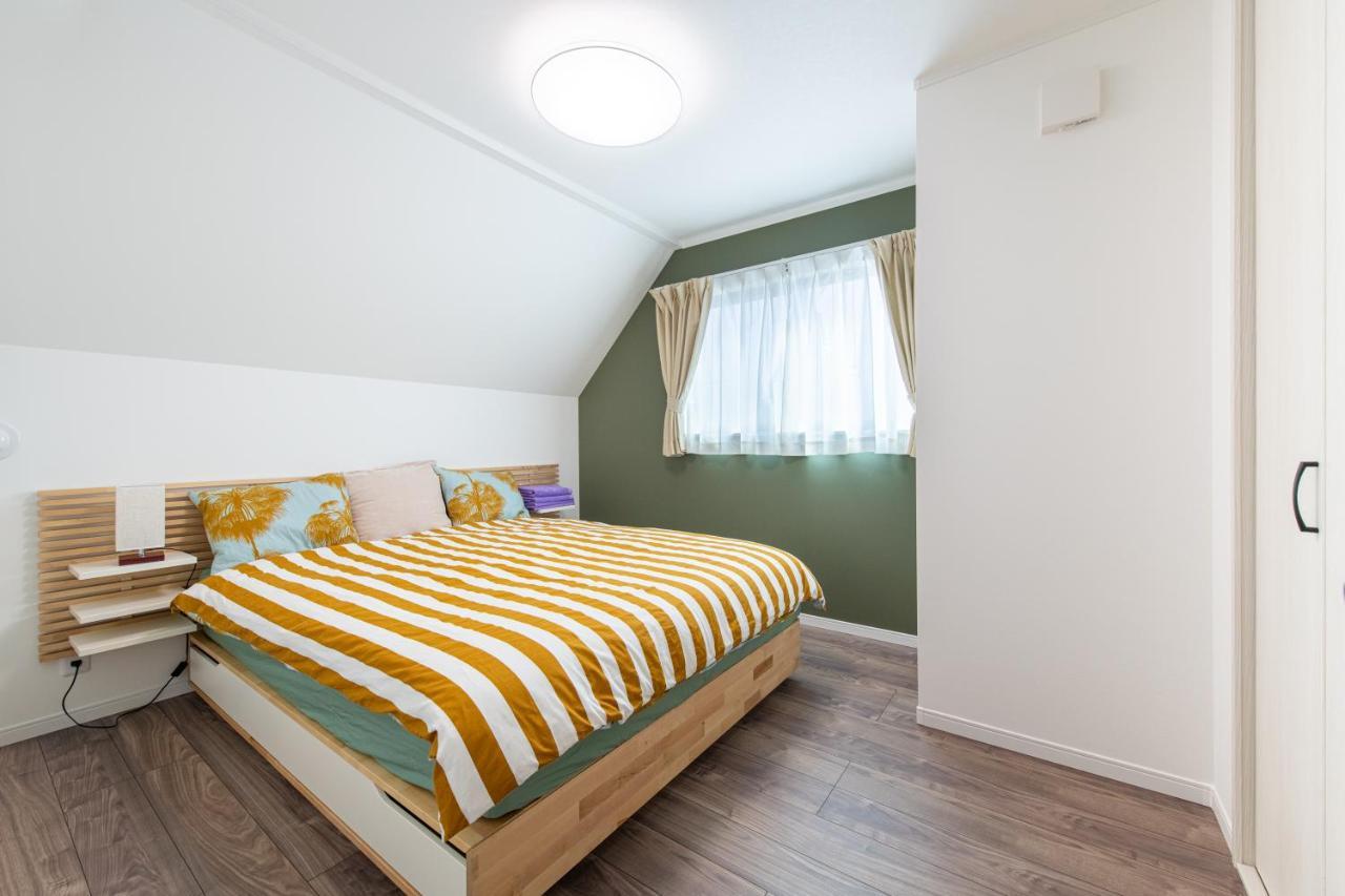 Queen Room,1423715337:JPEG