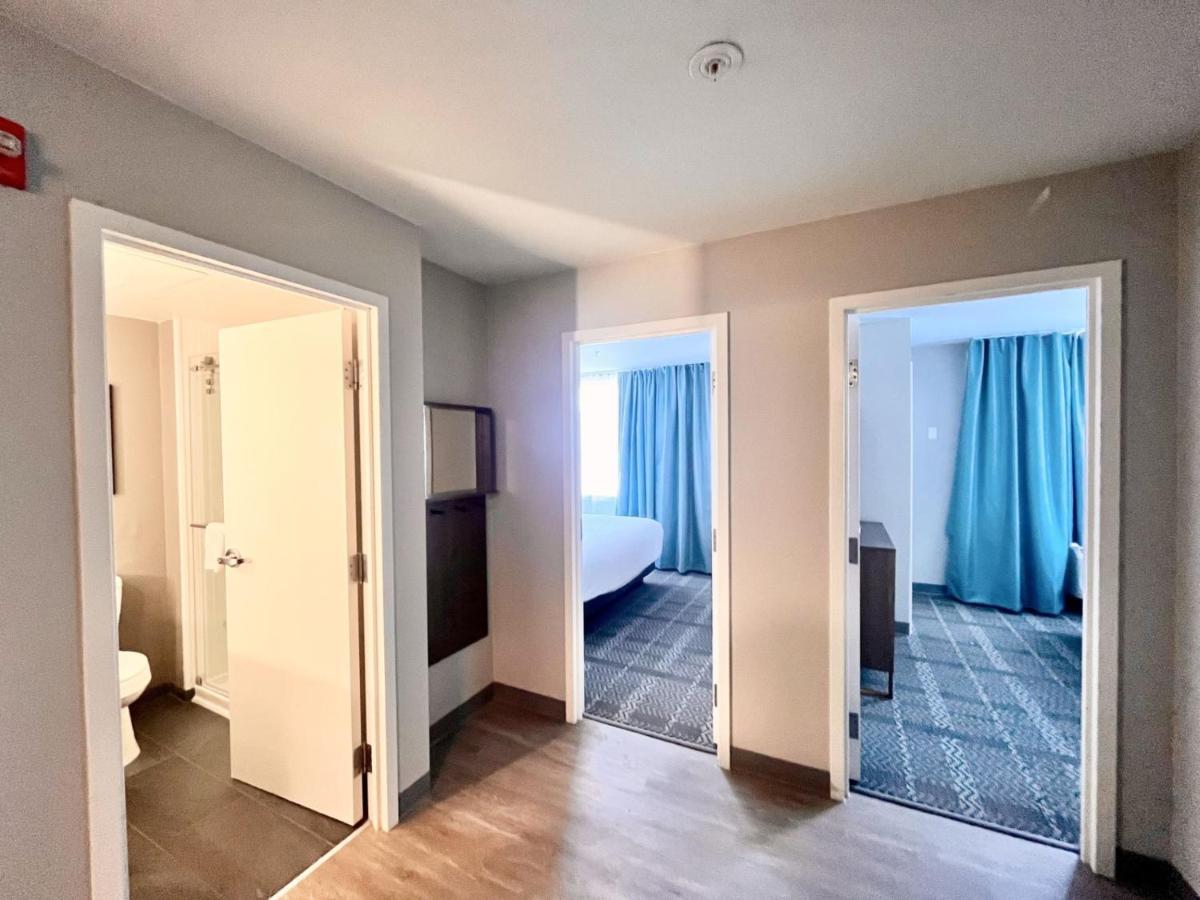 Two-Bedroom Suite