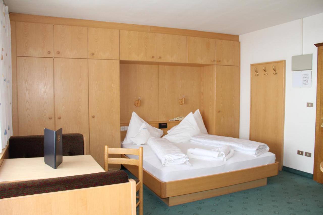 Doppelzimmer mit Balkon