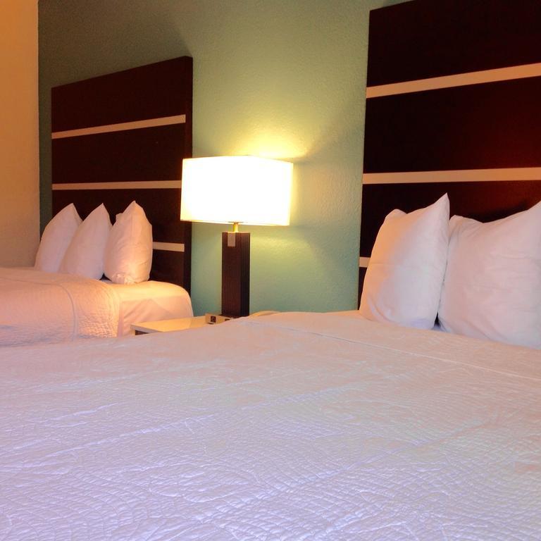Double Room with Two Double Beds - Non-Smoking