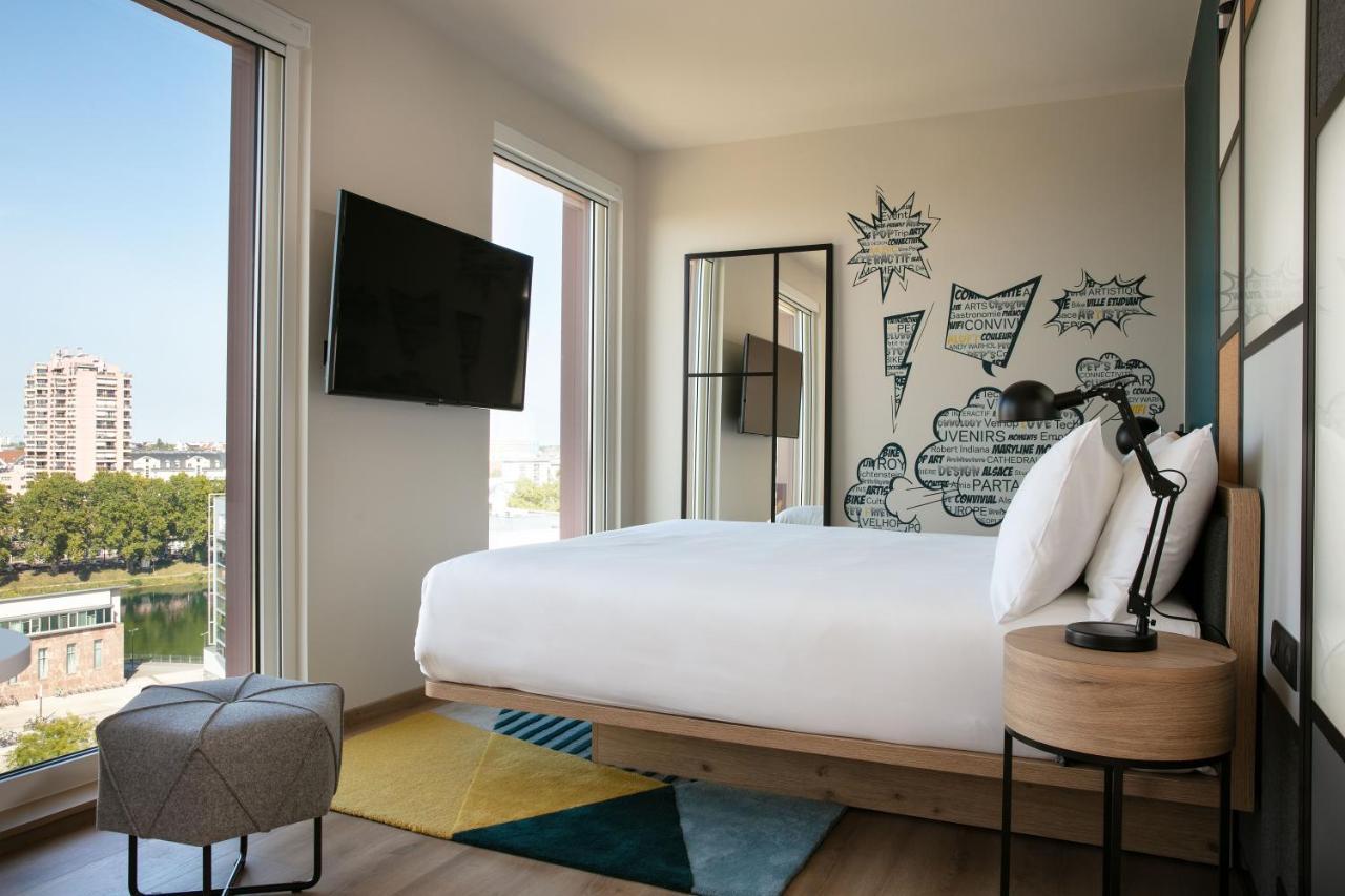 King Room with City and Cathedral View