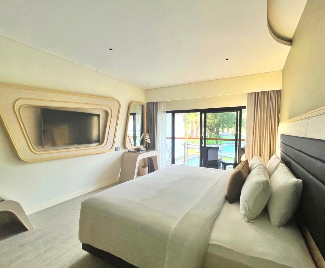 Hébergement Supérieur Amora - Vue sur Piscine