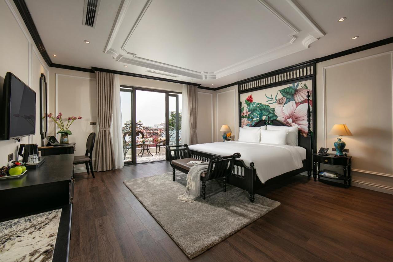 Junior Suite with Balcony