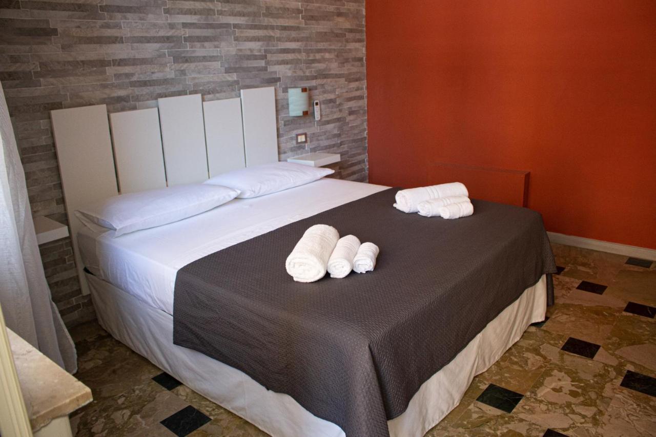 Double Room with Balcony and Sea View
