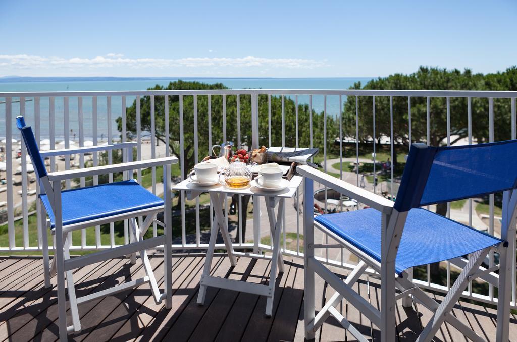 Double Room with Balcony and Sea View