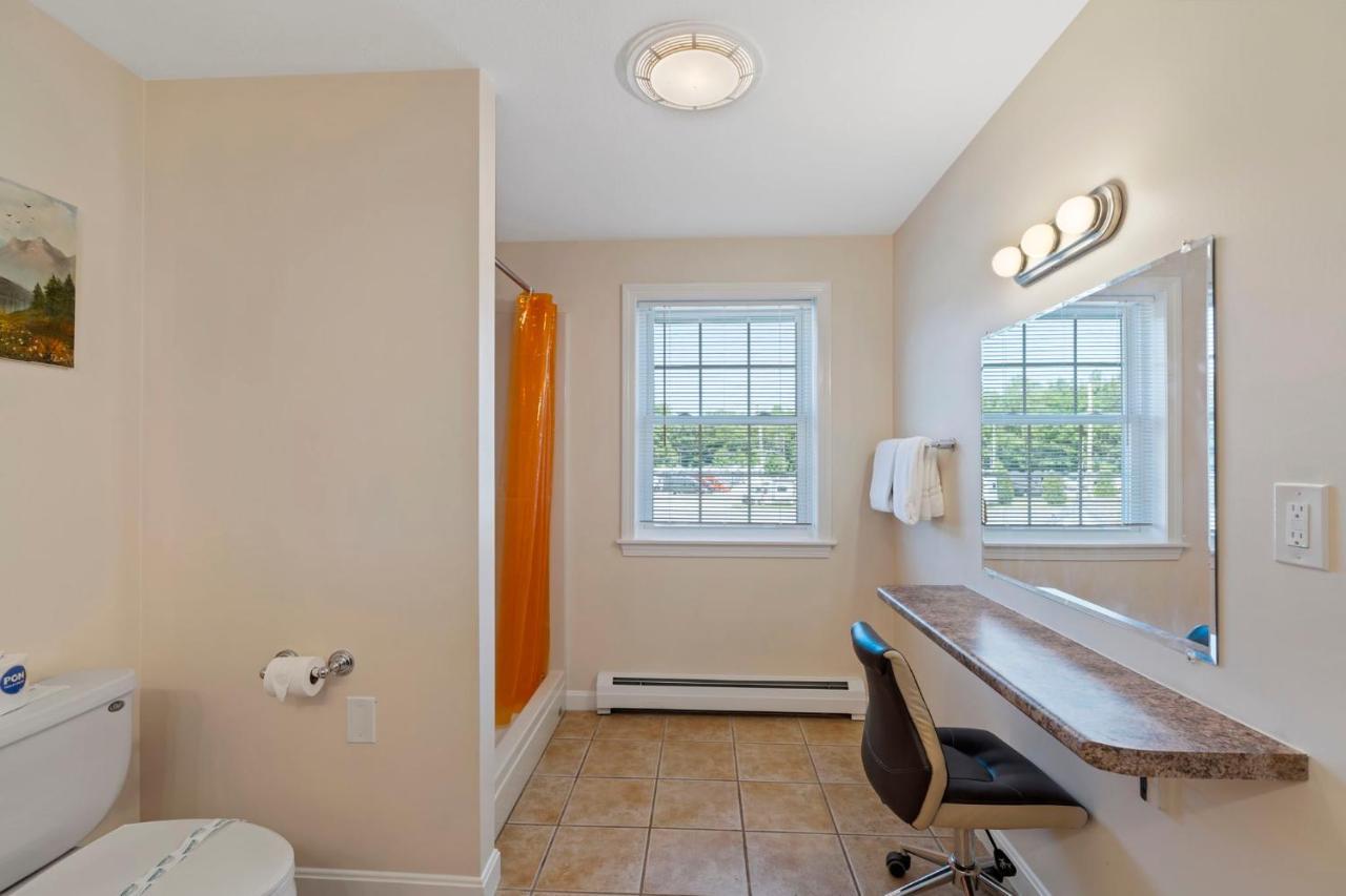 Deluxe Suite with Spa Bath