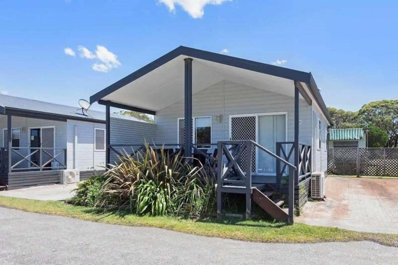 Deluxe Cabin - Sleeps 5 - Dog Friendly