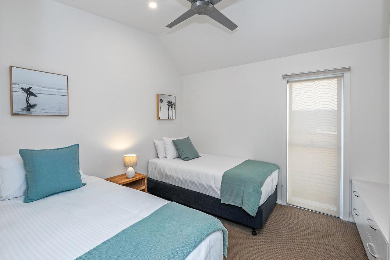 Premium Cabin - Sleeps 4