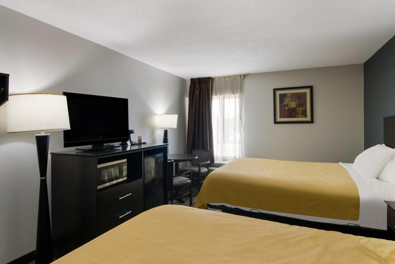 Quadruple Room with Two Queen Beds - Disability Access/Non Smoking
