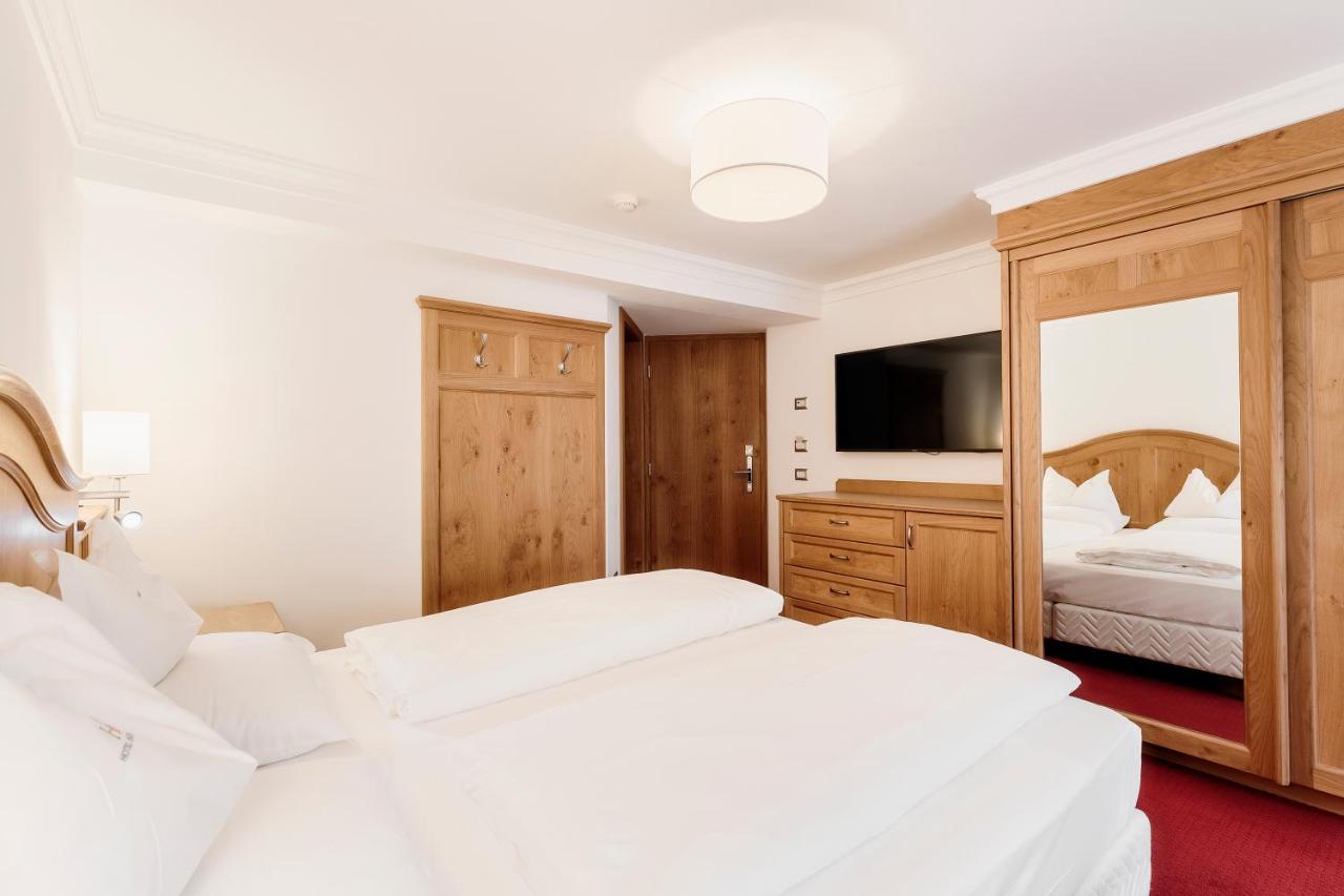 Double or Twin Room with Balcony