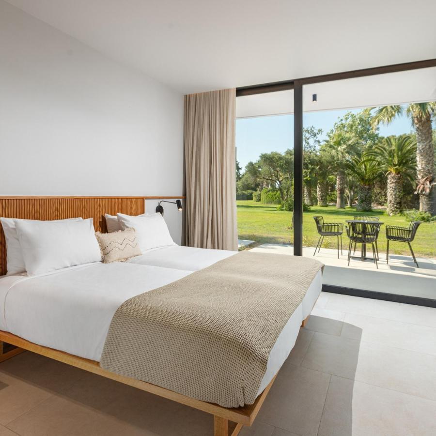 Bungalow (4 Adults)