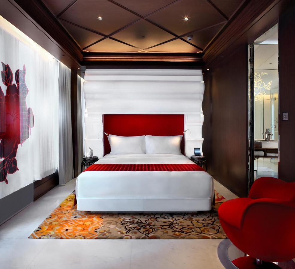Full Moon King Room Partial Harbour View