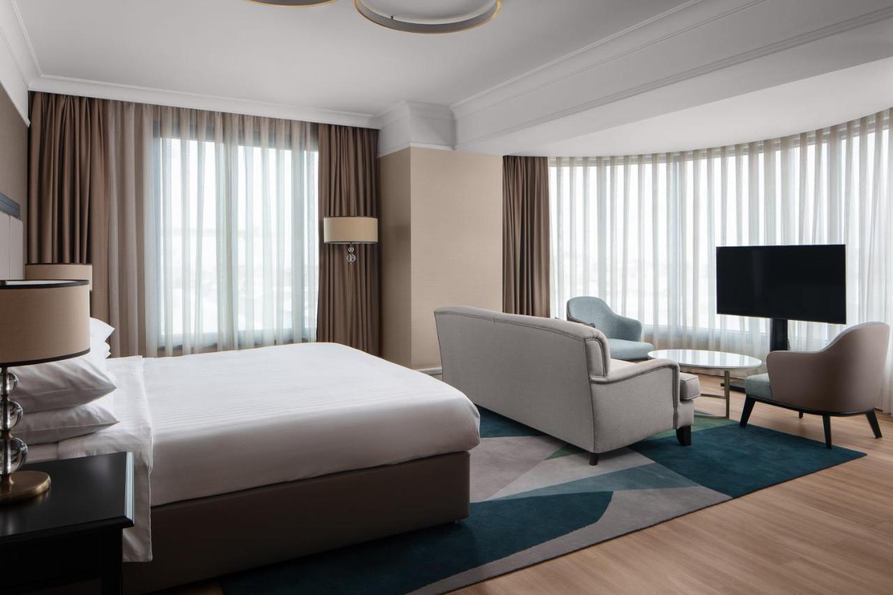 Junior King Suite with Sea View - Club Level,1546325365:JPEG