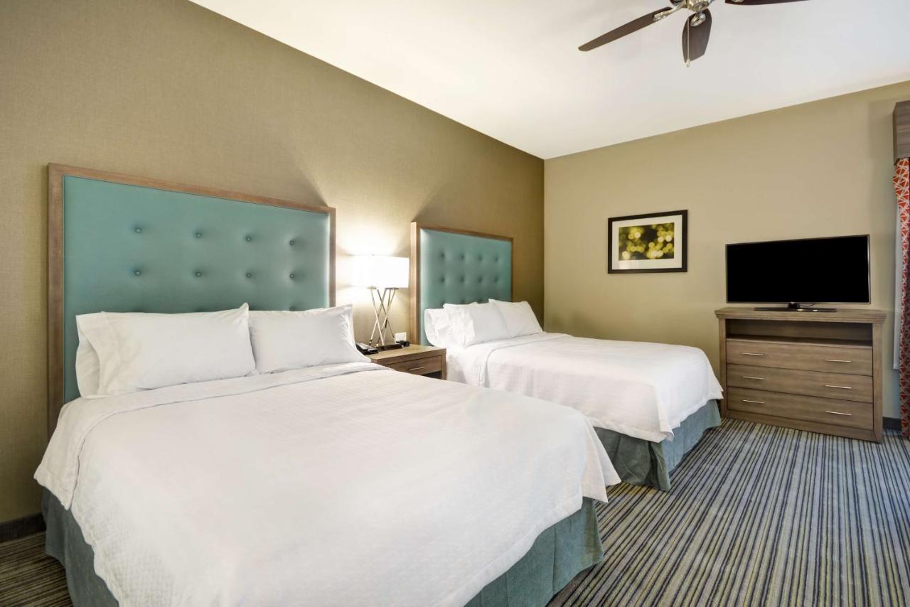 Queen Studio with Two Queen Beds - Non-Smoking