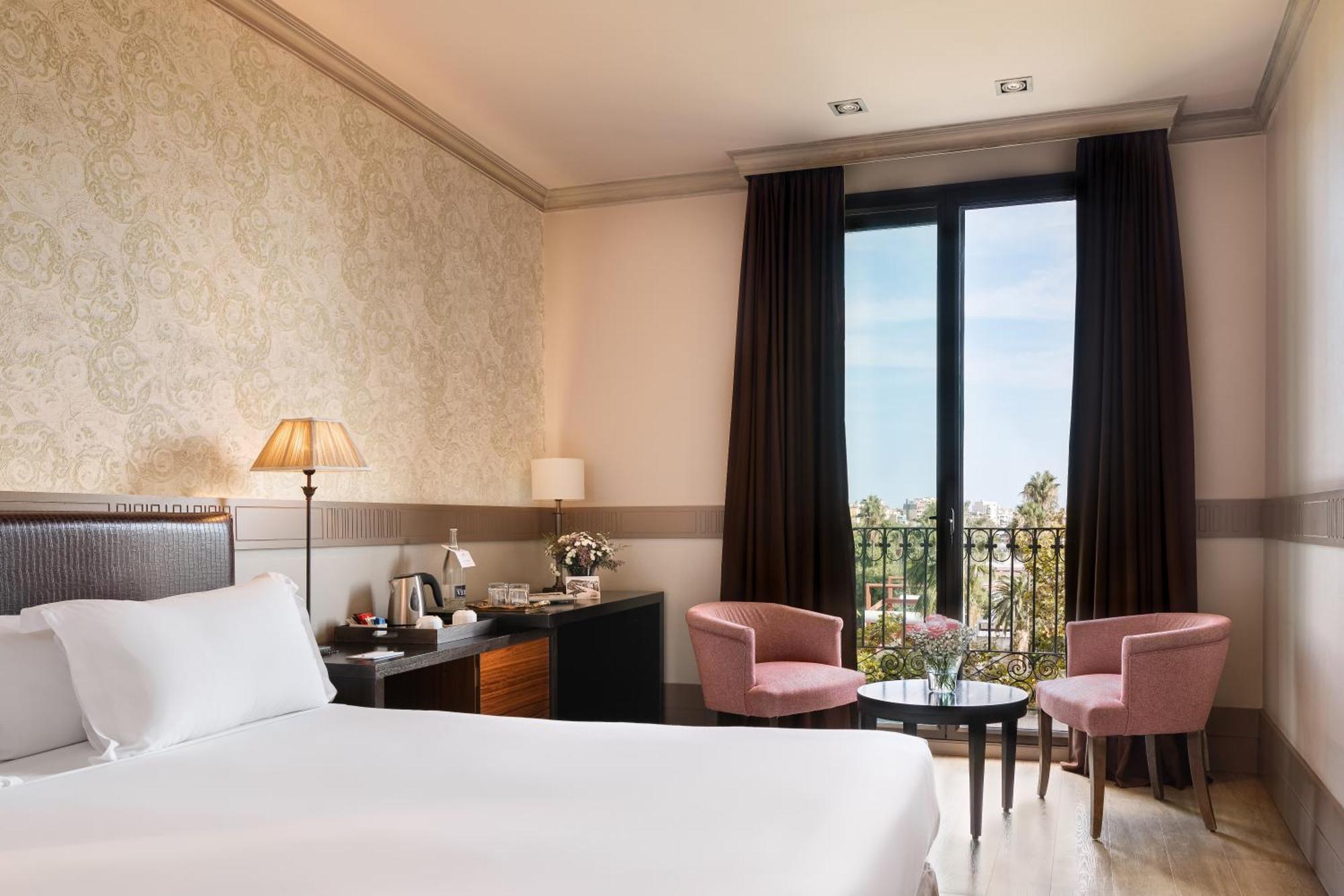 Deluxe Double or Twin Room