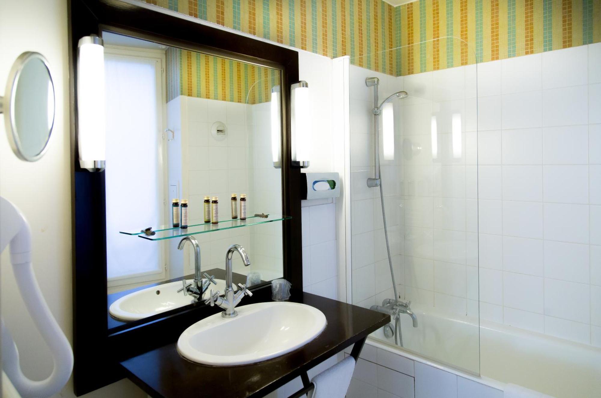 Standard Twin Room,1432635259:JPEG