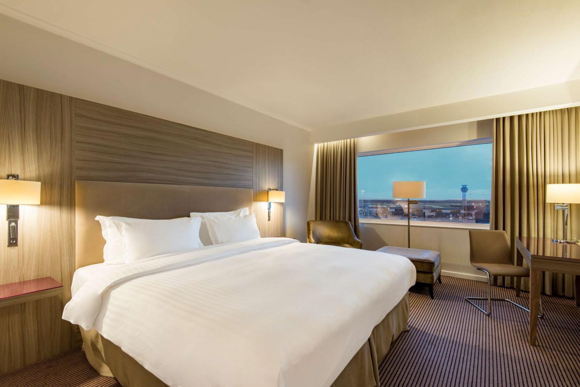 Superior Room Runway View