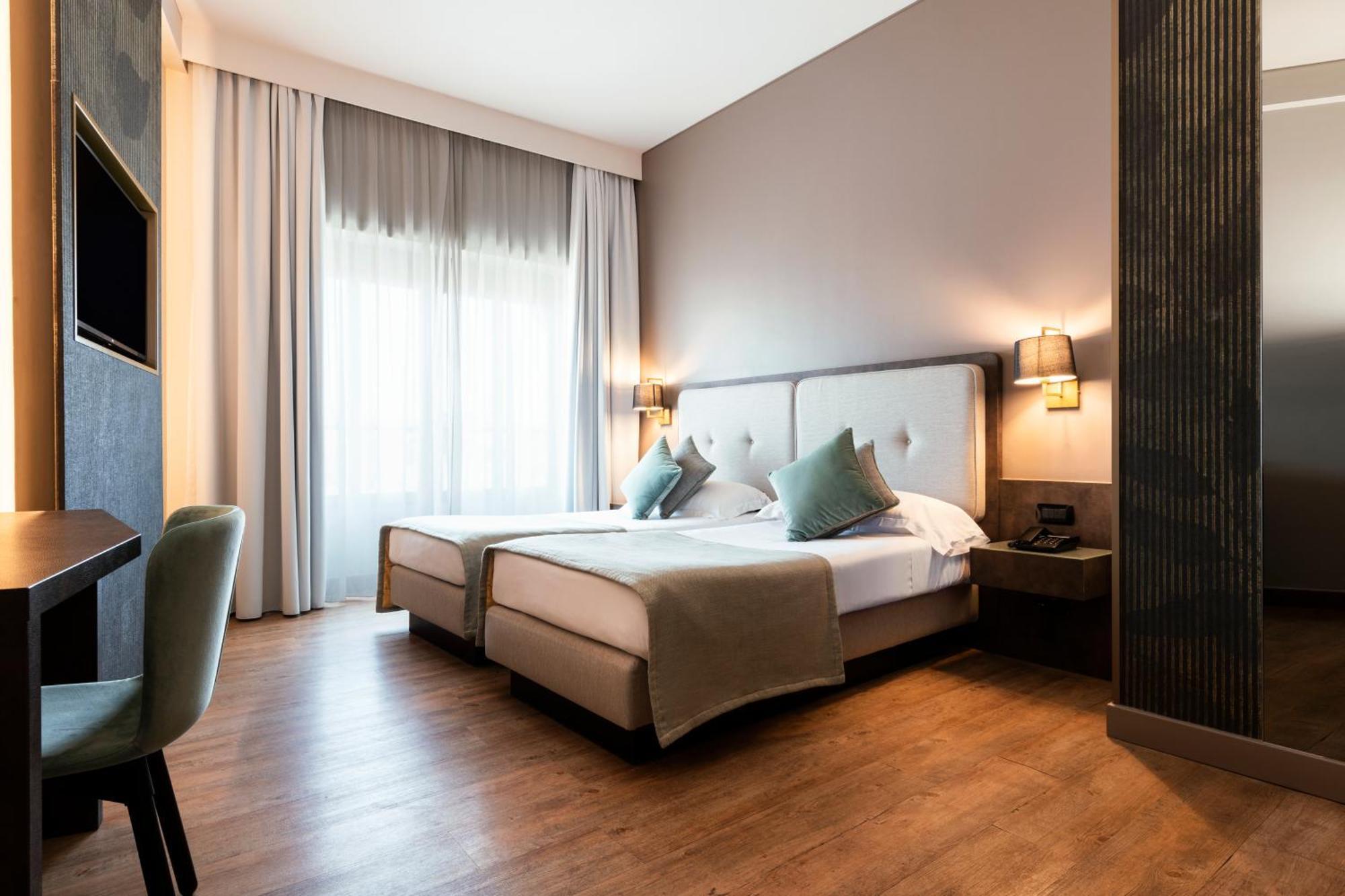 Double or Twin Room,989168527:JPEG