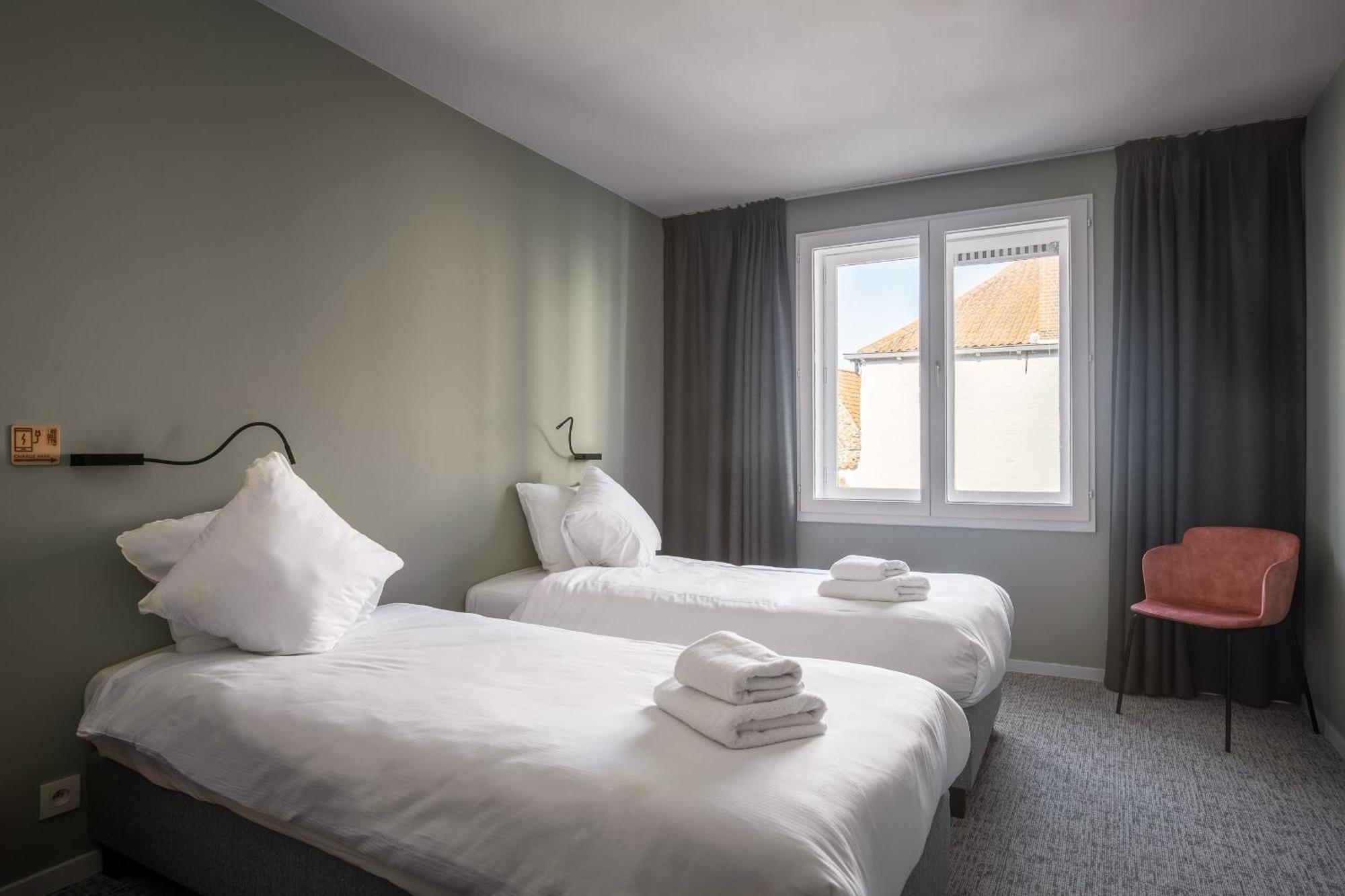 Standard Twin Room,1434005380:JPEG
