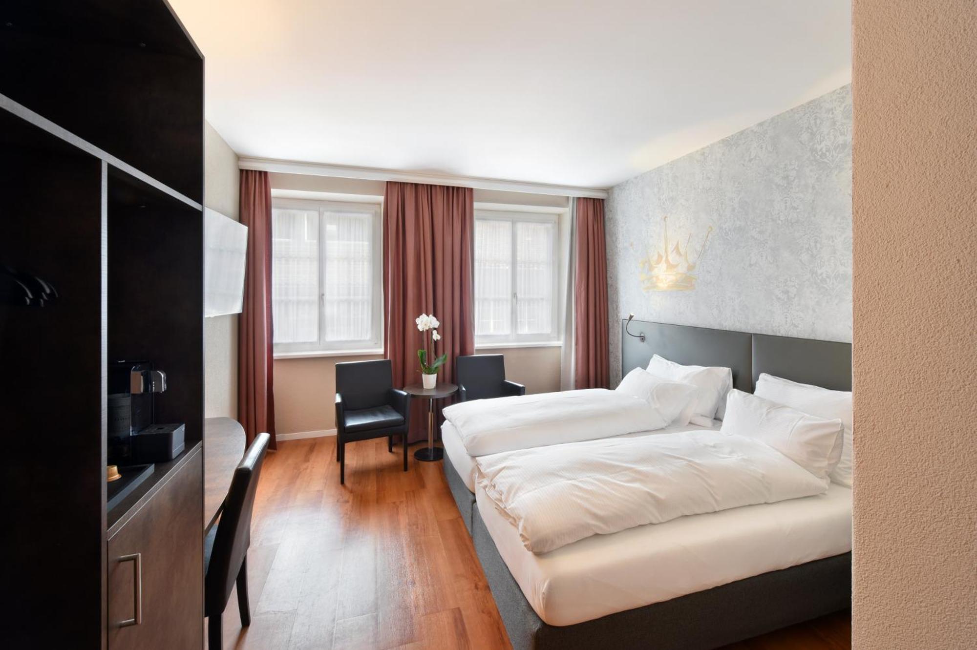 Double or Twin Room,294448164:JPEG