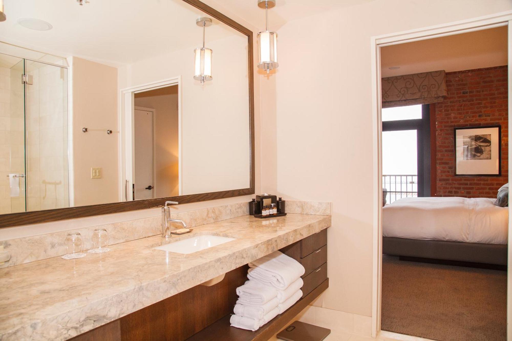 Two Bedroom Bay View Residence Two King Beds Sofa bed