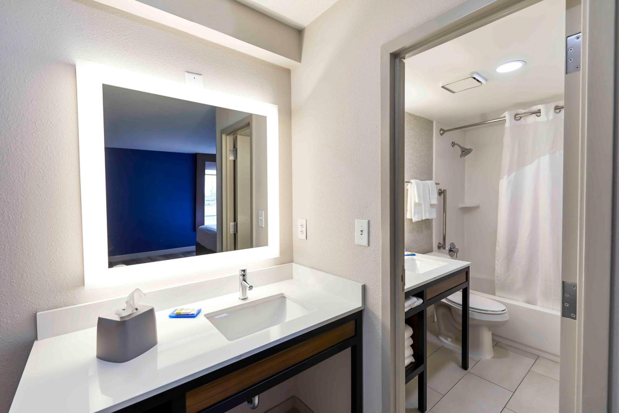 Luxus-Suite mit 1 Schlafzimmer und 2 Doppelbetten