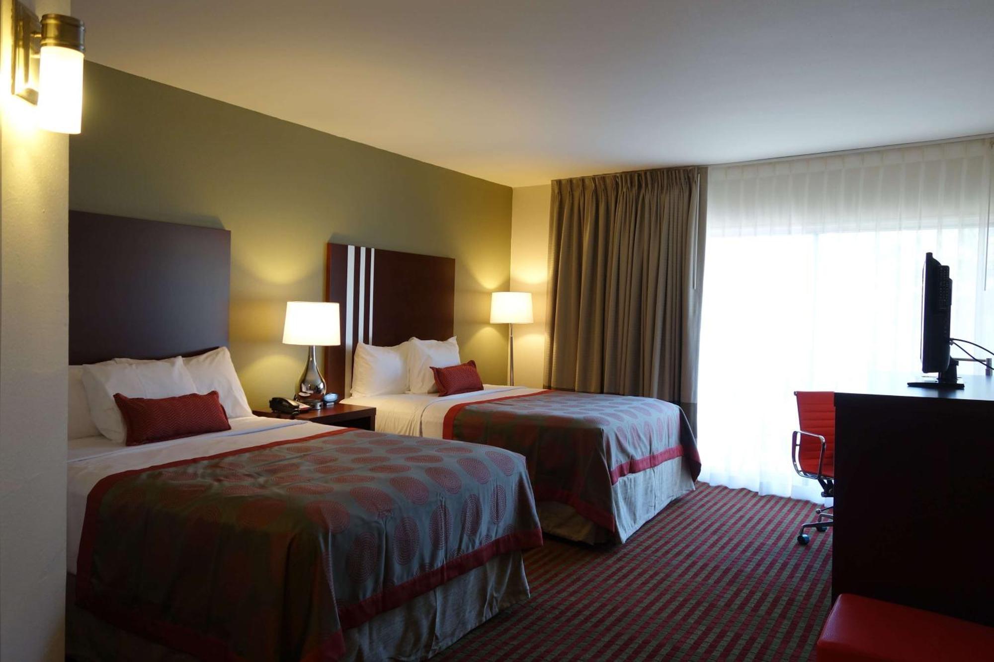 Queen Room with Two Queen Beds - Hearing Accessible