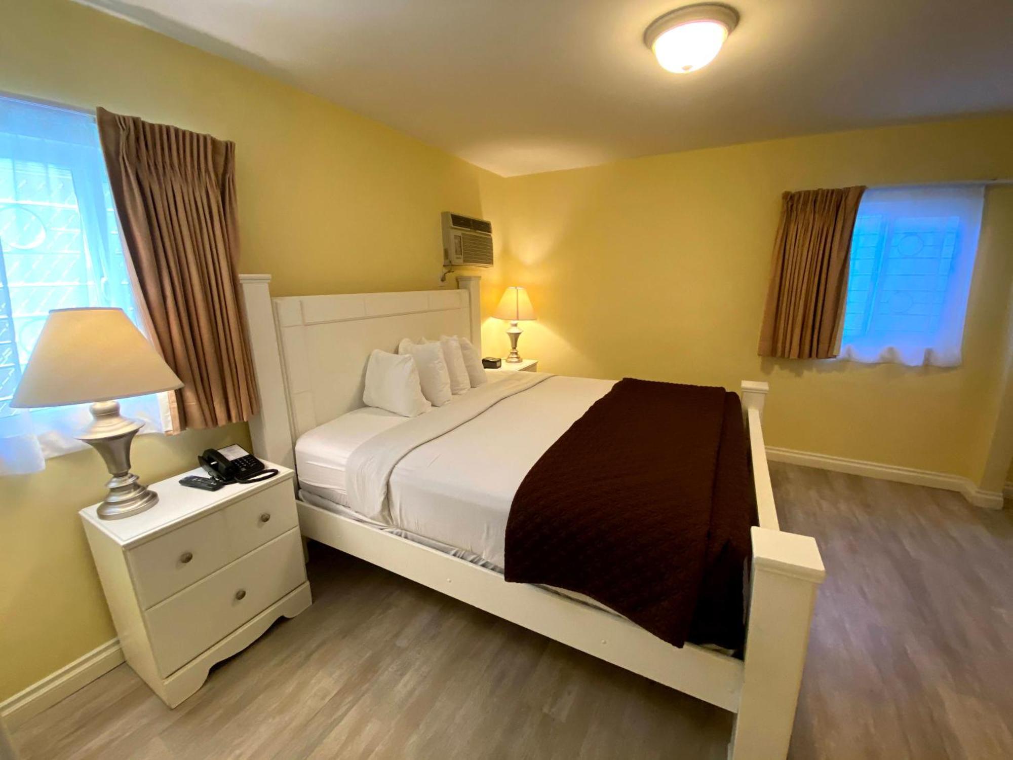 Deluxe King Room Two King Beds