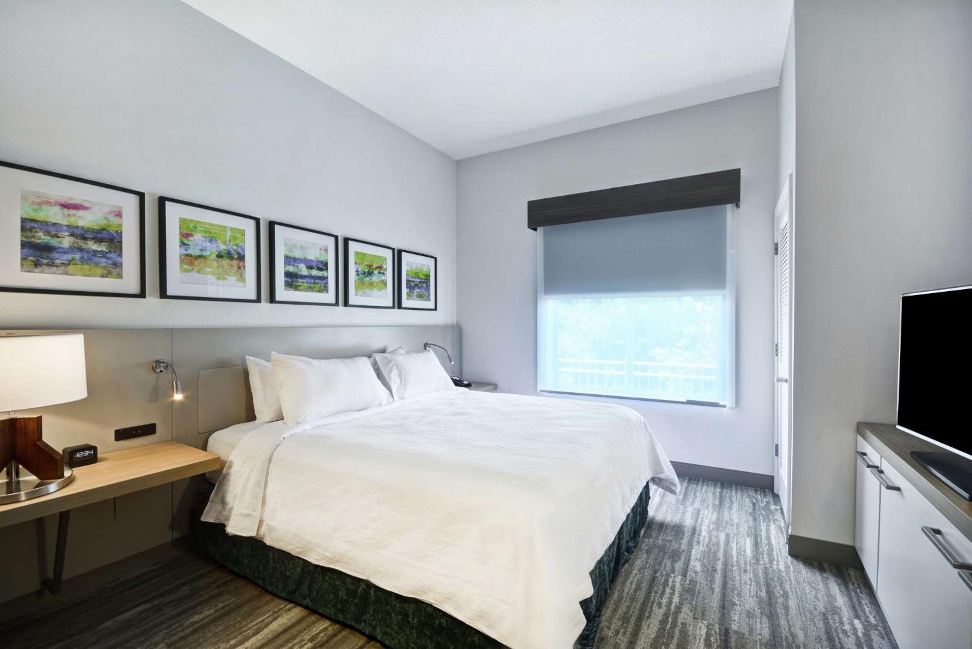 Junior King Suite - Hearing Access