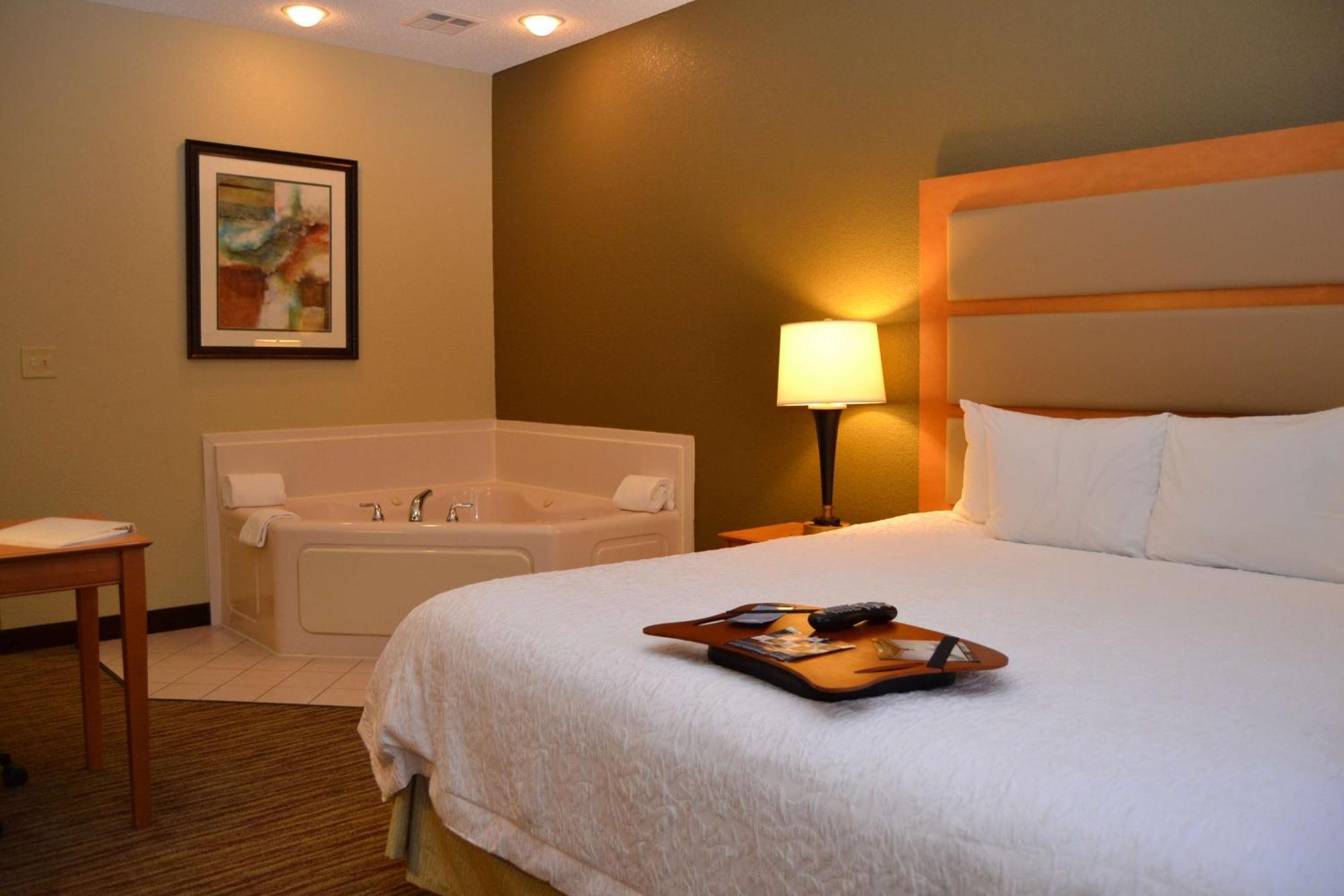 King Room with Spa Bath - Non-Smoking